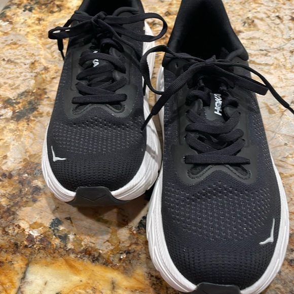 Hoka Shoes - ARIAT 7 HOKA SHOES 7.5B